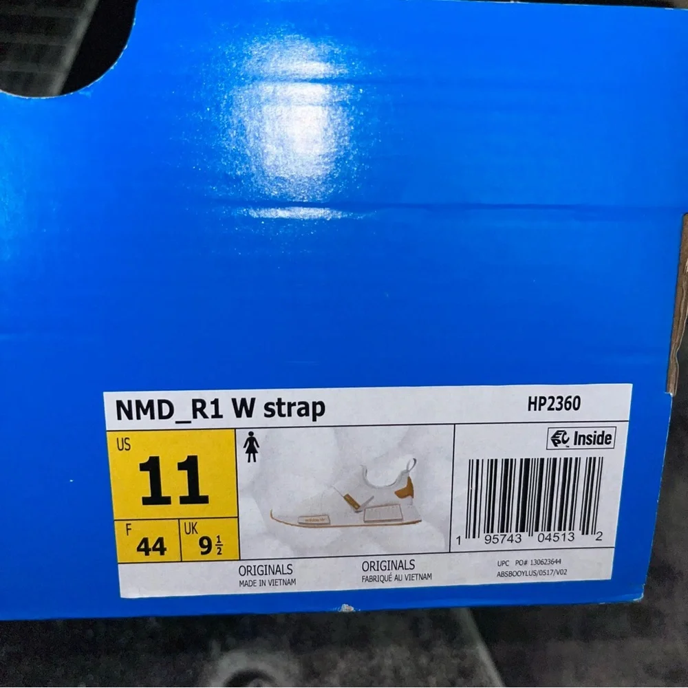 NIB Adidas NMD_R1